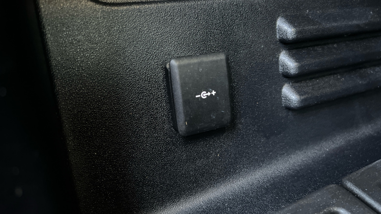 Land Rover Defender 3.0 D250 X-Dynamic HSE 110 5dr Auto Diesel Estate